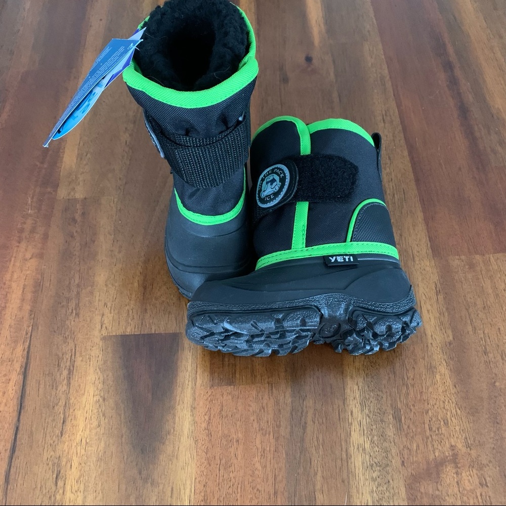 NWT Yeti Toddlers Winter Boots
